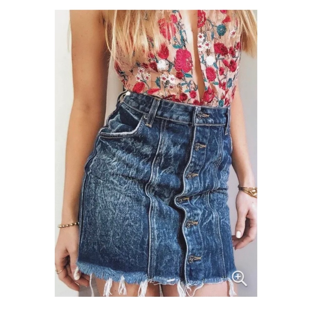 NWT LF Carmar Skirt Size 27